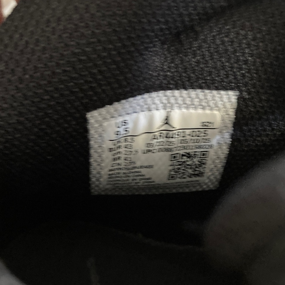 Jordan boots - Picture 3 of 3